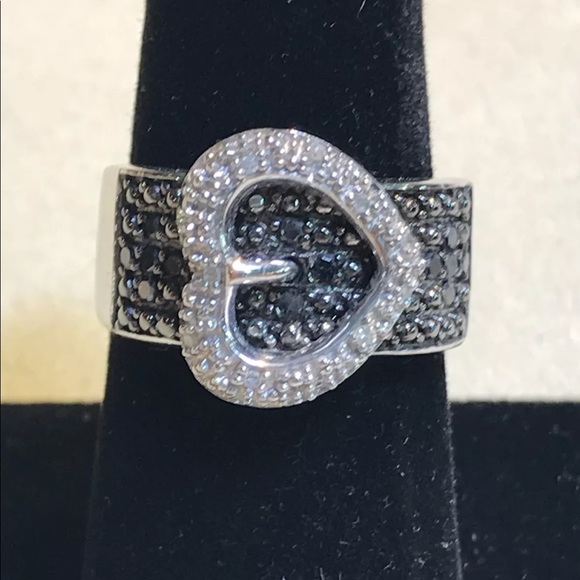925 silver Jewelry - Very Sparkly!!!!!! Black Diamond Heart Buckle Ring ❤️